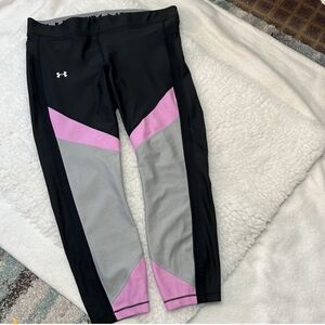UnderArmour Compression Capris in Black/Pink and Gray. Size XL. EUC.
